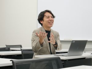 B2Bマーケティング総合講座のPBL活動風景
